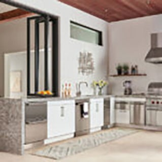 Your outdoor dream kitchen starts with appliance selection