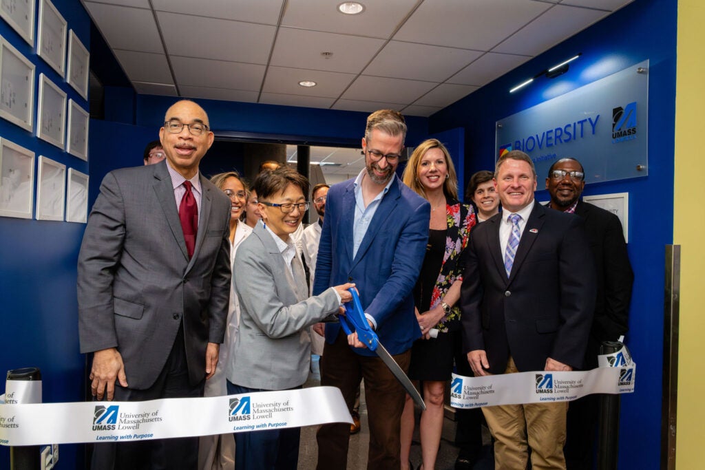 Members of UMass Lowell's Network Corridor inaugurate a new facility